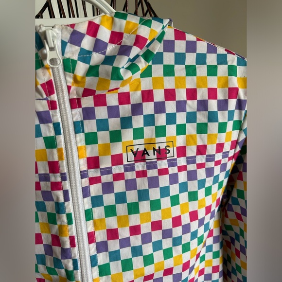 ⭐️ Vans Youth Kastle Rainbow Checkered Wind Breaker ⭐️ - Picture 2 of 4